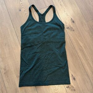 Ebb to Street Tank in Legacy Green. Size 8.